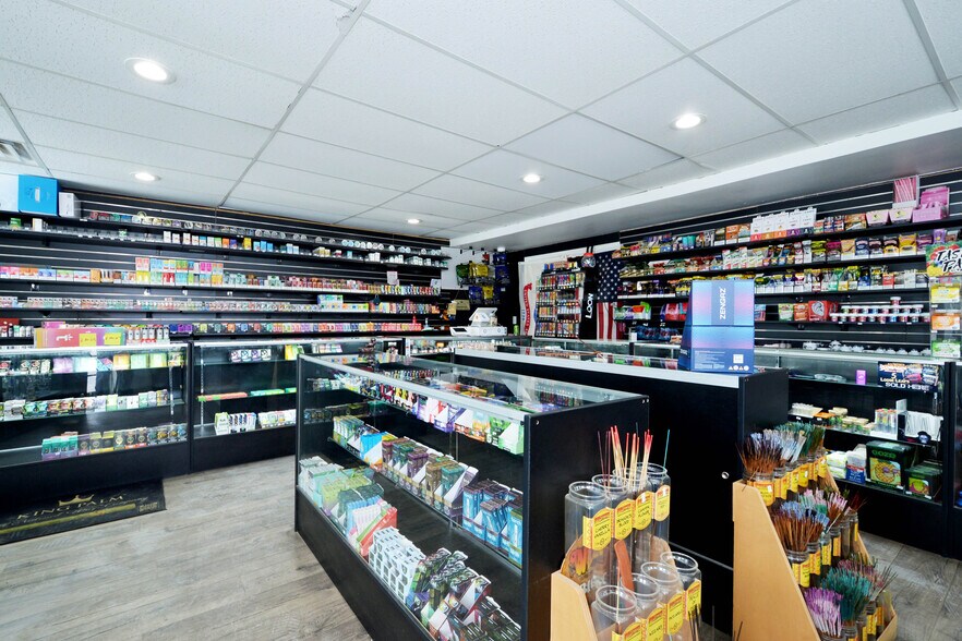 More Photos Of 4070 White Bear Ave N, White Bear Lake General Retail For Sale