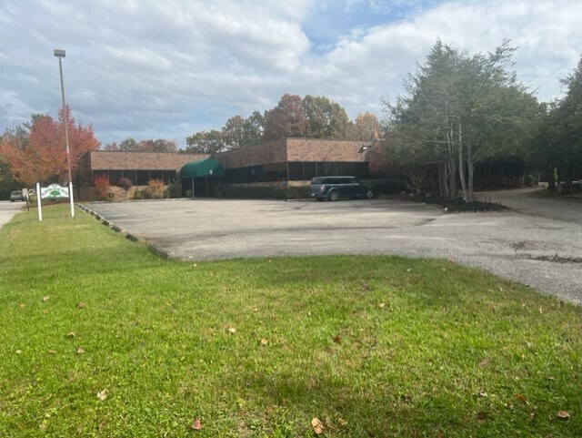 More Photos Of 2 Players Club Dr, Charleston Medical For Sale