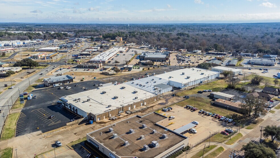 More Photos Of 98-110 Midtown Dr, Kilgore Unknown For Lease