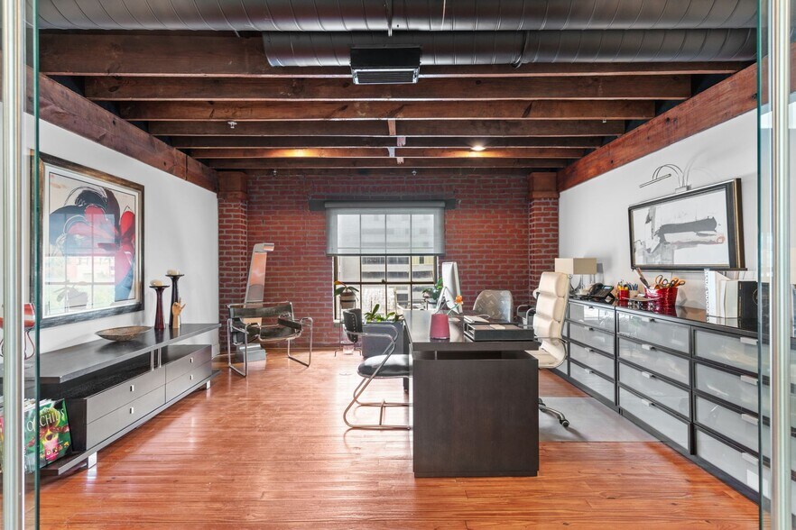 More Photos Of 1121 E Twiggs St, Tampa Loft Creative Space For Lease