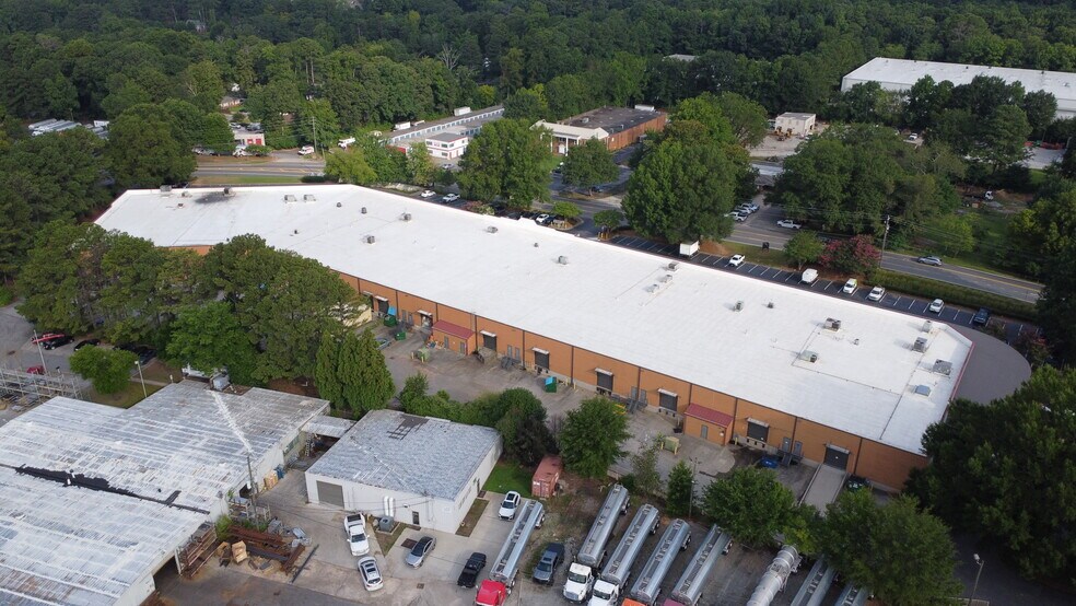 More Photos Of 2395 Pleasantdale Rd, Doraville Warehouse For Lease