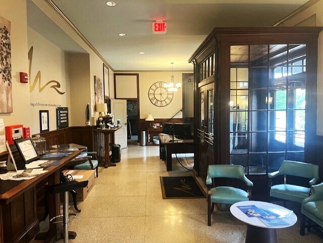 More Photos Of 414 Bank NE st, Decatur Office Residential For Sale