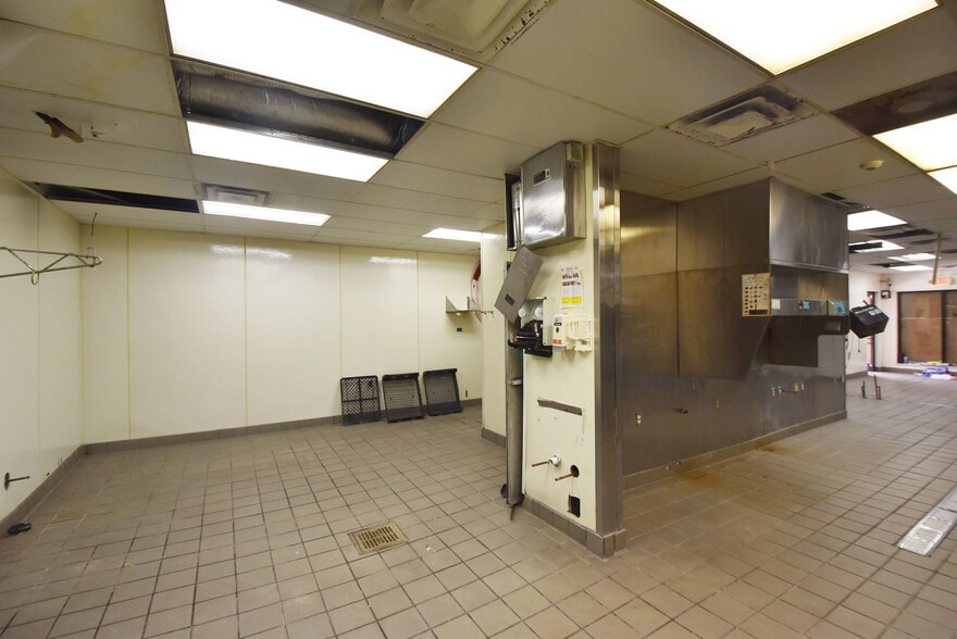 More Photos Of 64 Carriage Oaks Dr, Tyrone Restaurant For Lease