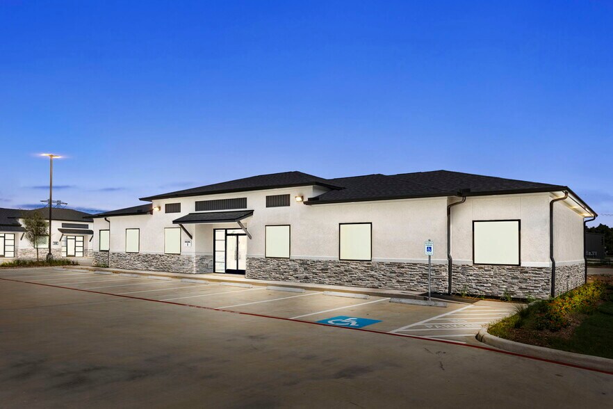 More Photos Of 7630 Dowdell Rd, Spring Unknown For Lease