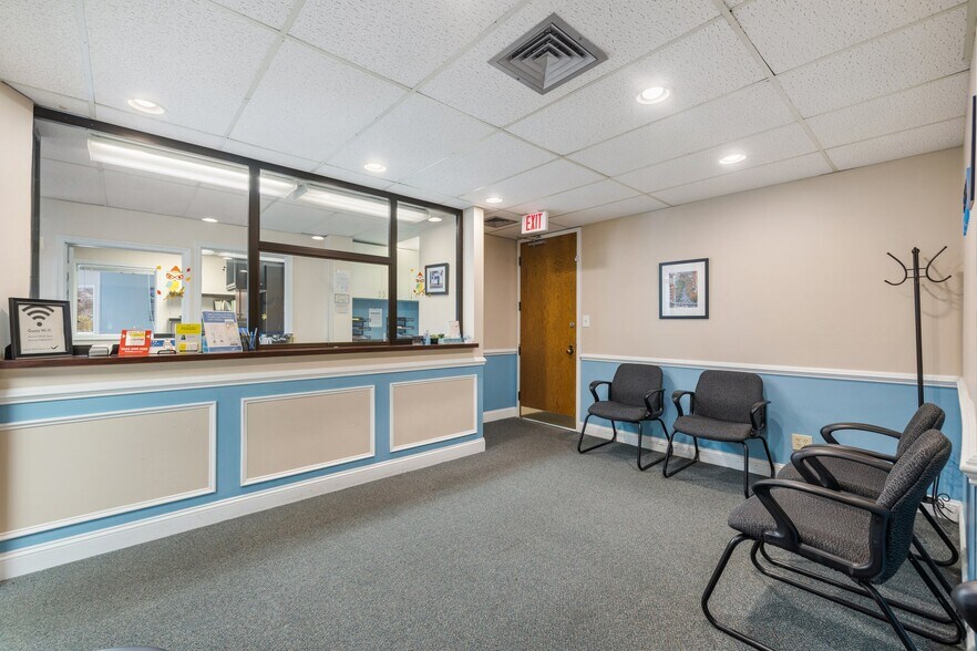 More Photos Of 2616 Sherwood Hall Ln, Alexandria Medical For Sale