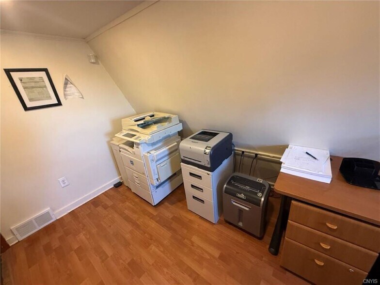 More Photos Of 5998 State Route 31, Cicero Freestanding For Sale