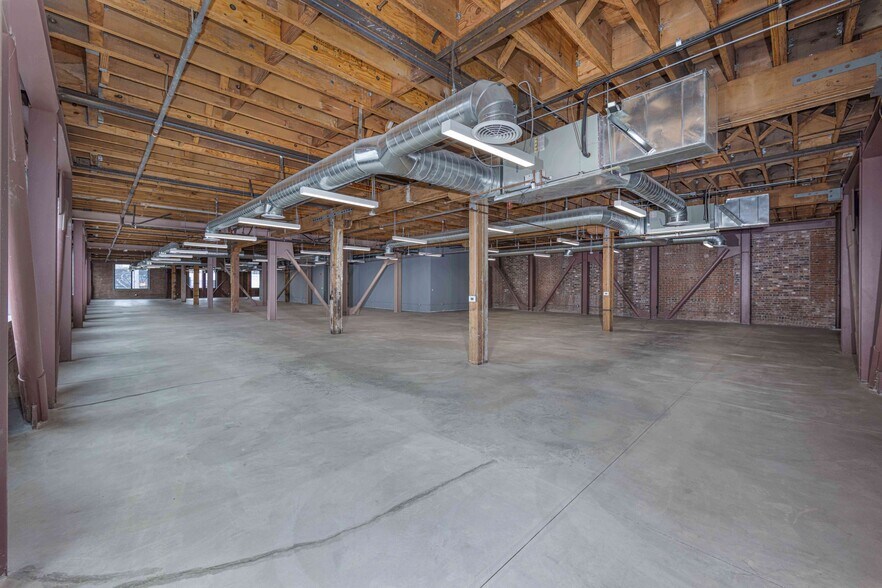 More Photos Of 440 Seaton St, Los Angeles Loft Creative Space For Sale