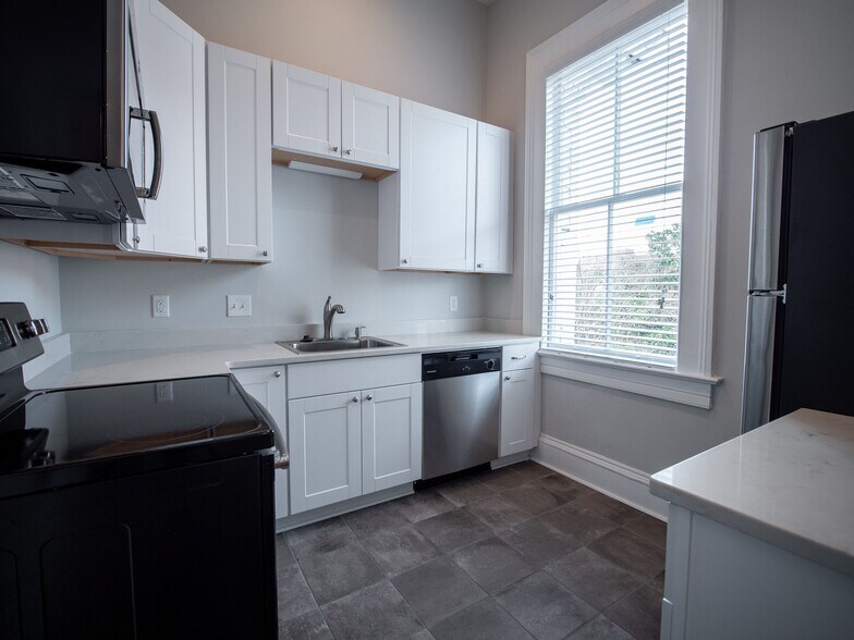 More Photos Of 112 Rutledge Ave, Charleston Office Residential For Sale