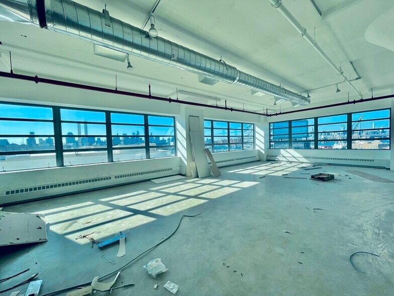 More Photos Of Brooklyn Navy Yard - Building 77, Brooklyn Loft Creative Space For Lease