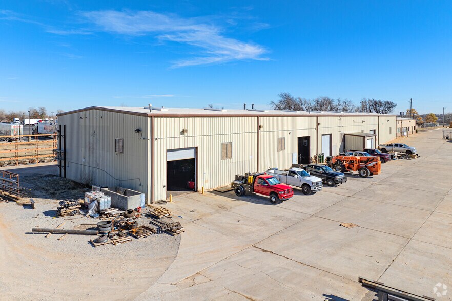 More Photos Of 5353 S Hattie Ave, Oklahoma City Warehouse For Lease