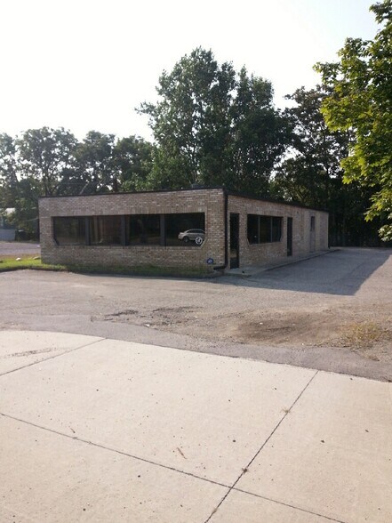 More Photos Of 3115 Dixie Hwy, Waterford Freestanding For Lease