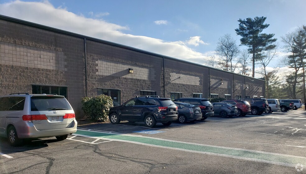 More Photos Of 104 Longwater Dr, Norwell Light Distribution For Lease