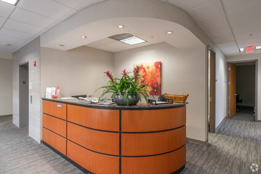 More Photos Of 1122 Longford Rd, Oaks Warehouse For Lease