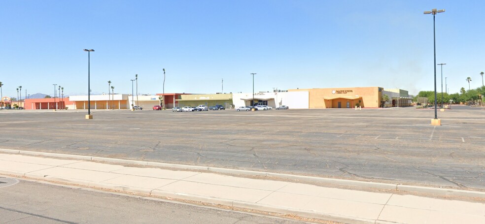 More Photos Of 1150 N Imperial Ave, El Centro Schools For Lease