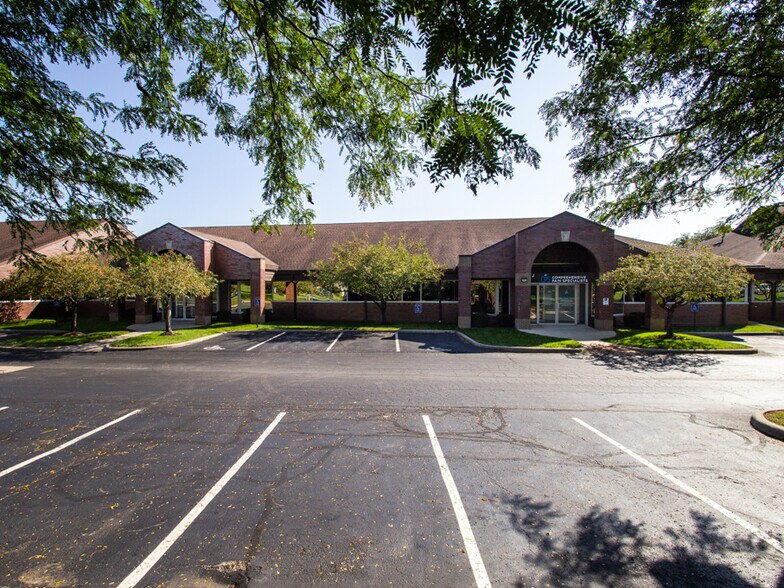 More Photos Of 4830 Knightsbridge Blvd, Columbus Medical For Lease