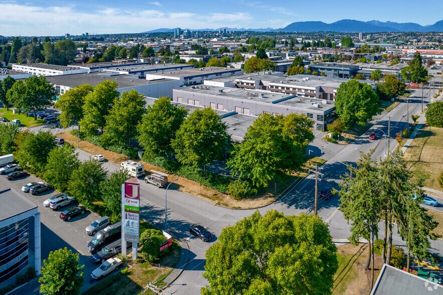 More Photos Of 3757 Jacombs Rd, Richmond Flex For Lease