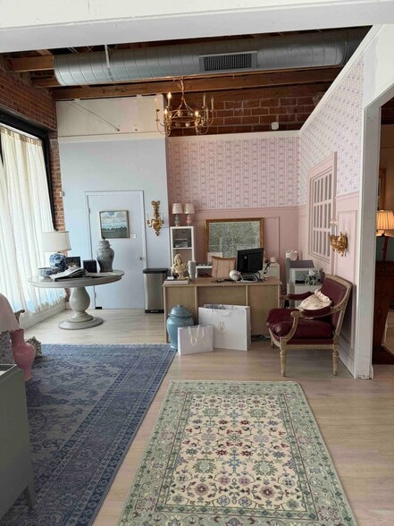 More Photos Of 5037 Willis Ave, Dallas Storefront For Lease