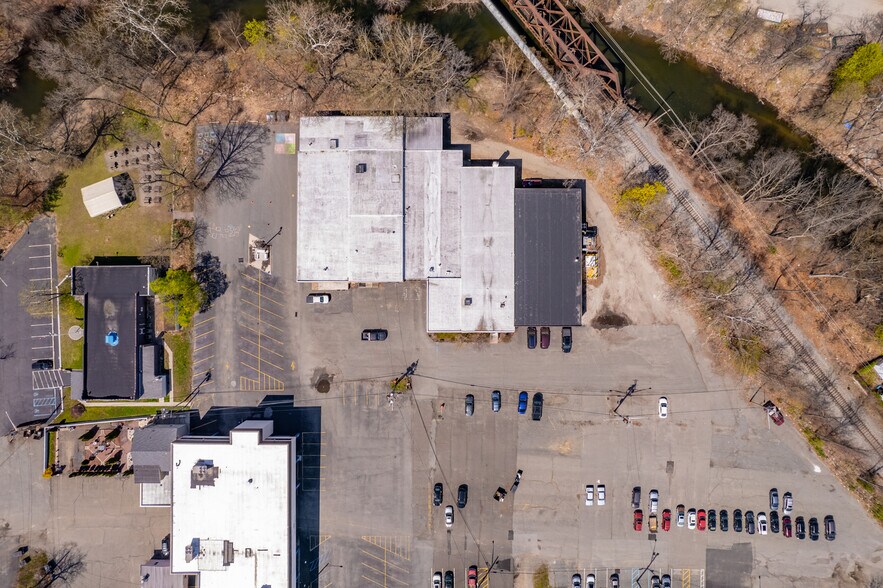 More Photos Of 228 Wanaque Ave, Pompton Lakes Warehouse For Lease