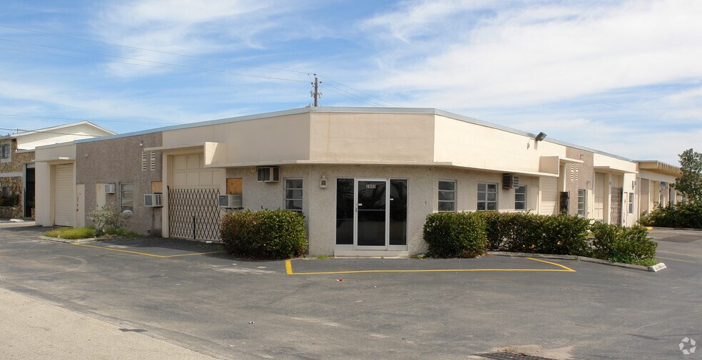 Primary Photo Of 2800 NE 4th Ave, Pompano Beach Warehouse For Lease
