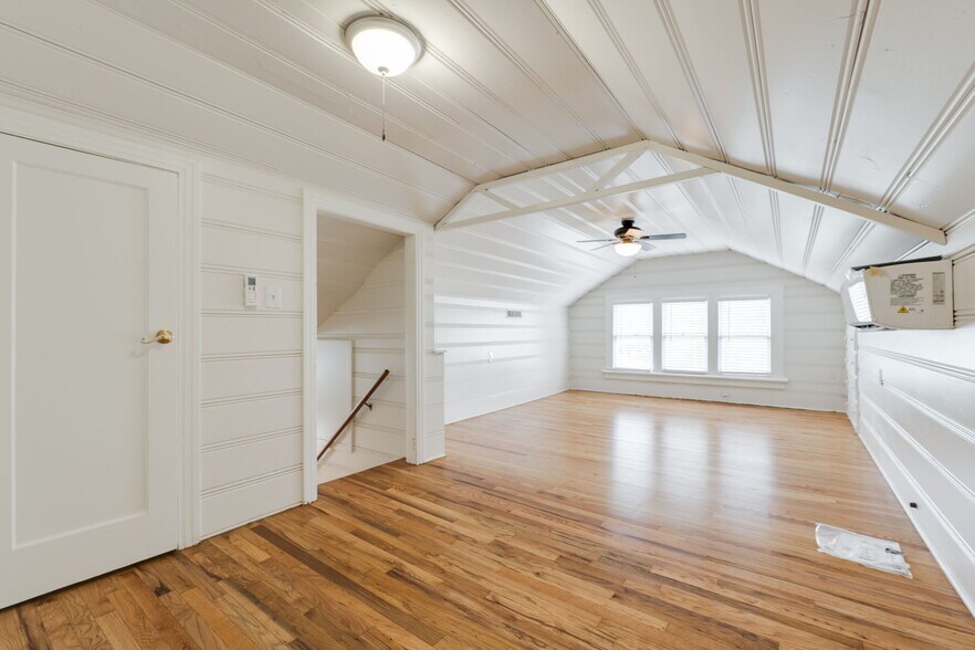 More Photos Of 1605 N Classen Dr, Oklahoma City Office Residential For Sale