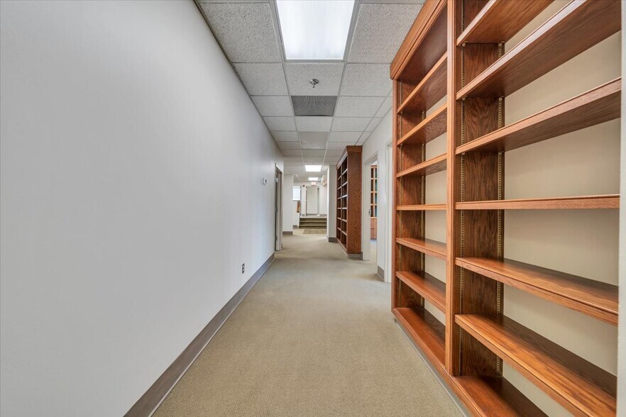 More Photos Of 202-204 S Jefferson St SE, Roanoke Office For Sale