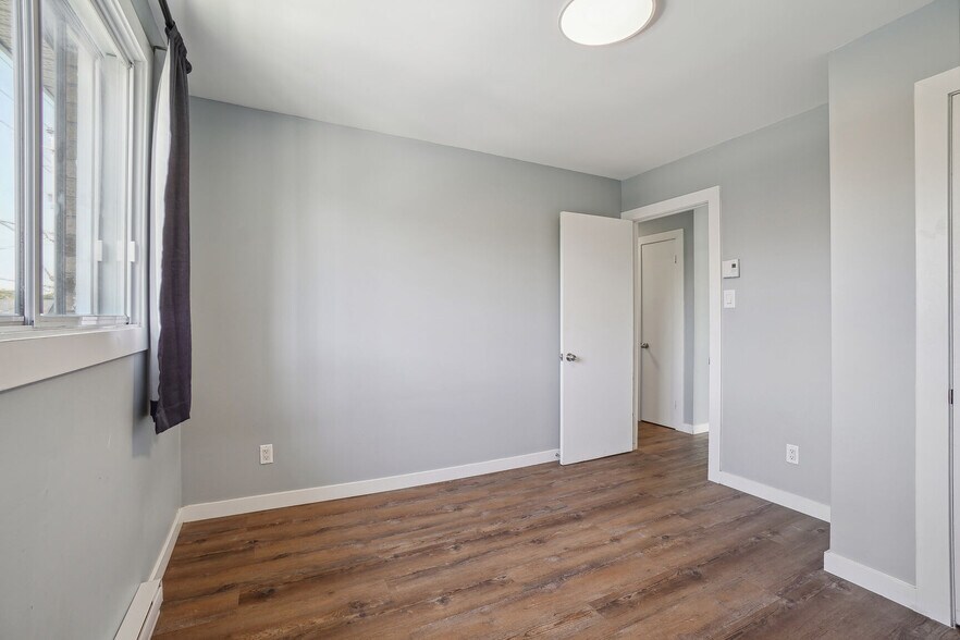 More Photos Of 336 Boul Curé-Poirier E, Longueuil Apartments For Sale