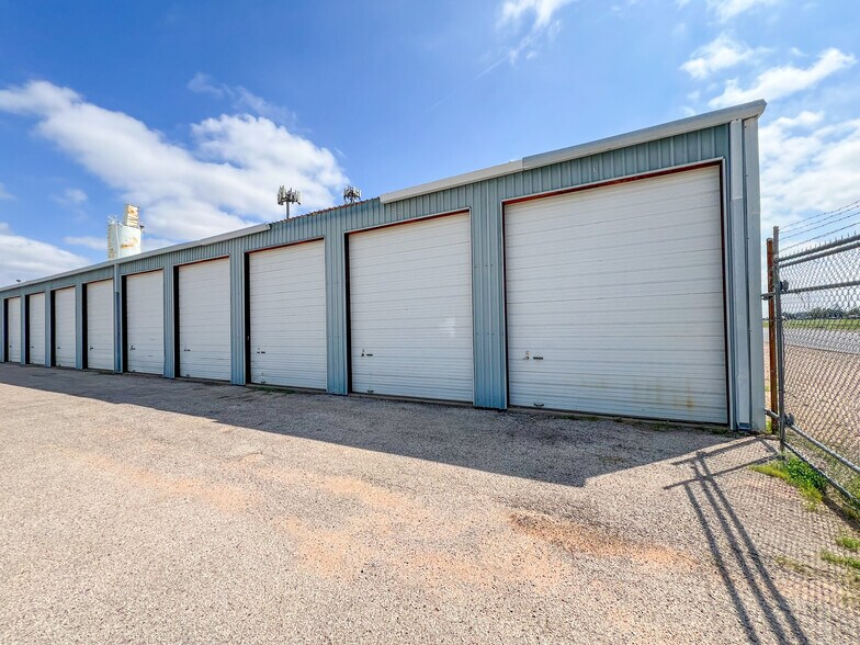 More Photos Of 1502 N Loop 250 W, Midland Warehouse For Sale