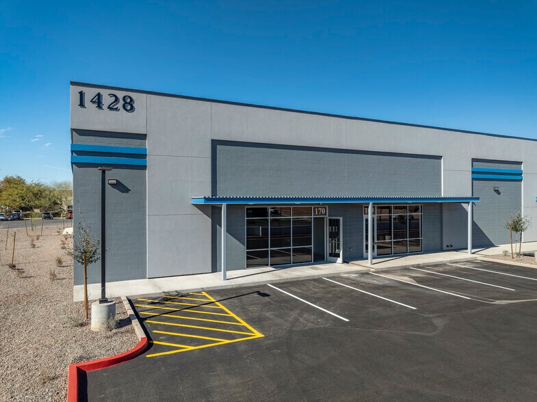 More Photos Of 1428 N Horne St, Gilbert Warehouse For Lease