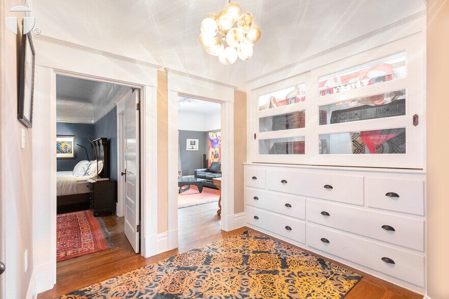 More Photos Of 2220 Capitol Ave, Sacramento Apartments For Sale