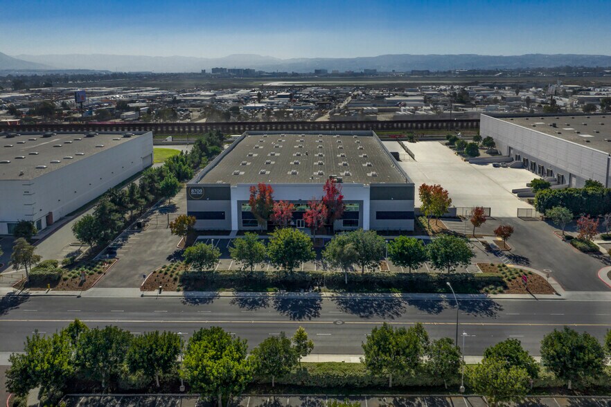 More Photos Of 8709 Kerns St, San Diego Warehouse For Lease