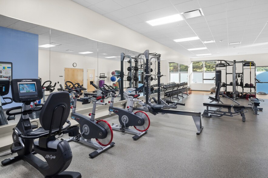 More Photos Of 4551 Great America Pky, Santa Clara Research And Development For Lease