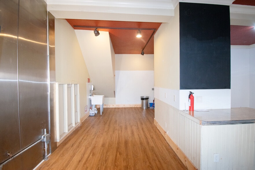 More Photos Of 3911 Rush Mendon Rd, Mendon Storefront Retail Residential For Lease