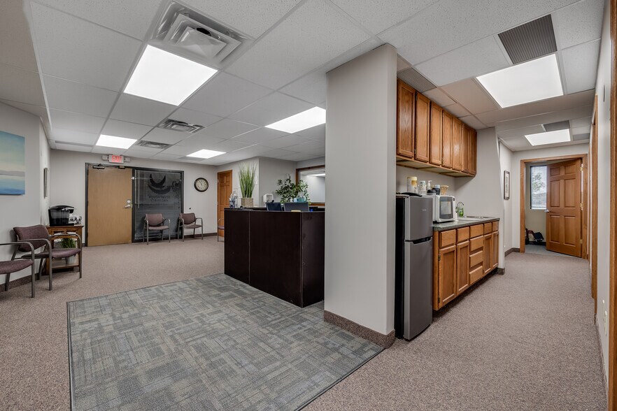 More Photos Of 4205 Lancaster Ln N, Plymouth Office For Sale