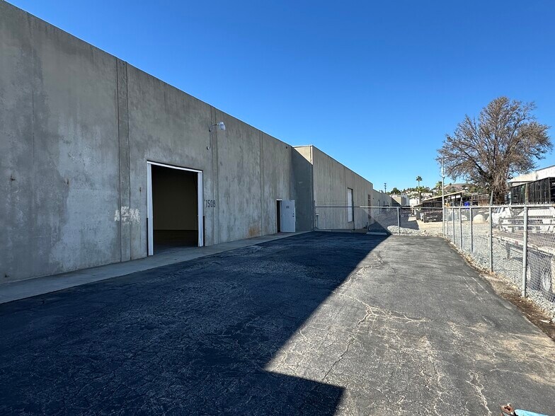 More Photos Of 1506-1550 N Knowles Ave, Los Angeles Warehouse For Lease