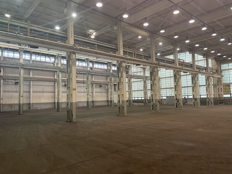 More Photos Of 619 Oak Ave, Sidney Warehouse For Lease