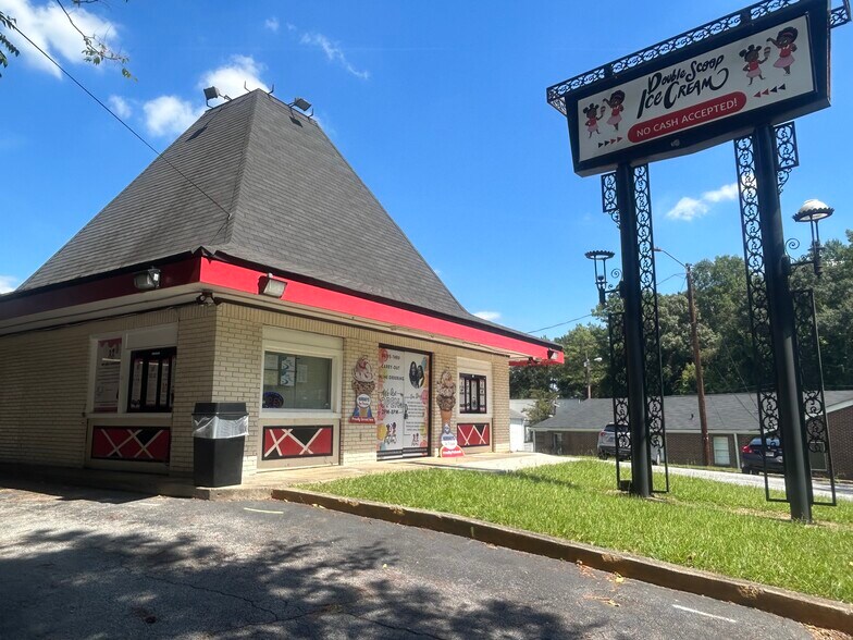 More Photos Of 3455 Martin Luther King Jr Dr SW, Atlanta Freestanding For Sale