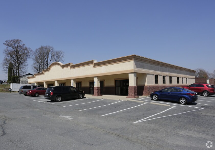 More Photos Of 4630 W Hwy 74, Monroe Storefront Retail Office For Lease