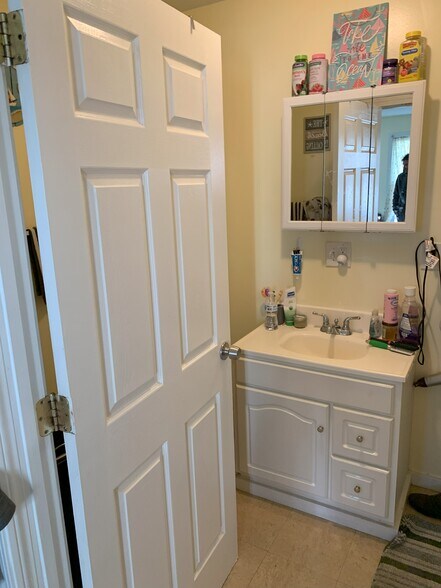 More Photos Of 2-12 Chace, Clinton Apartments For Sale