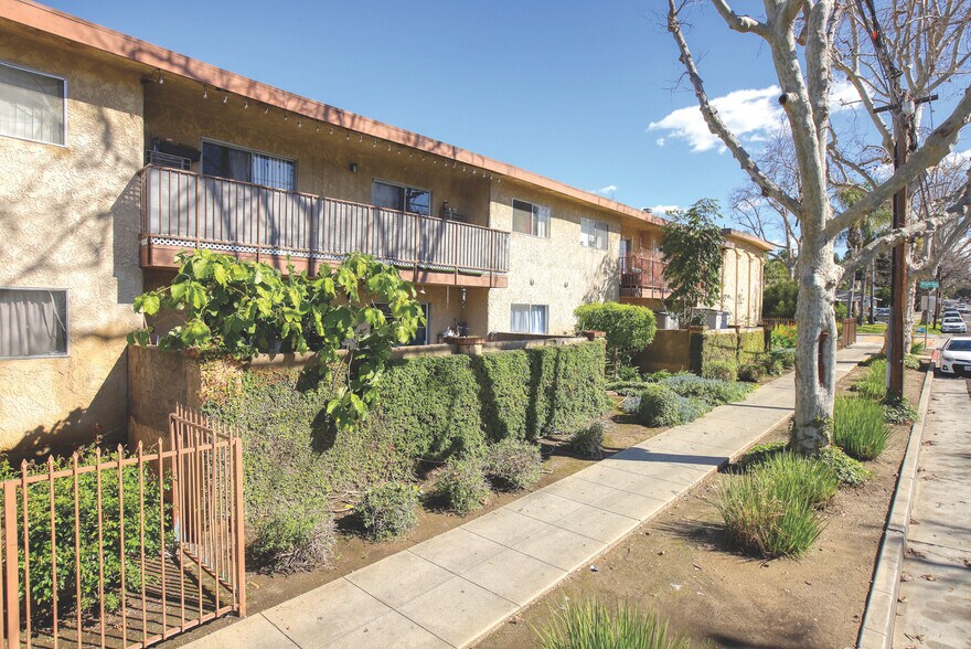 More Photos Of 7959 Bright Ave, Whittier Apartments For Sale