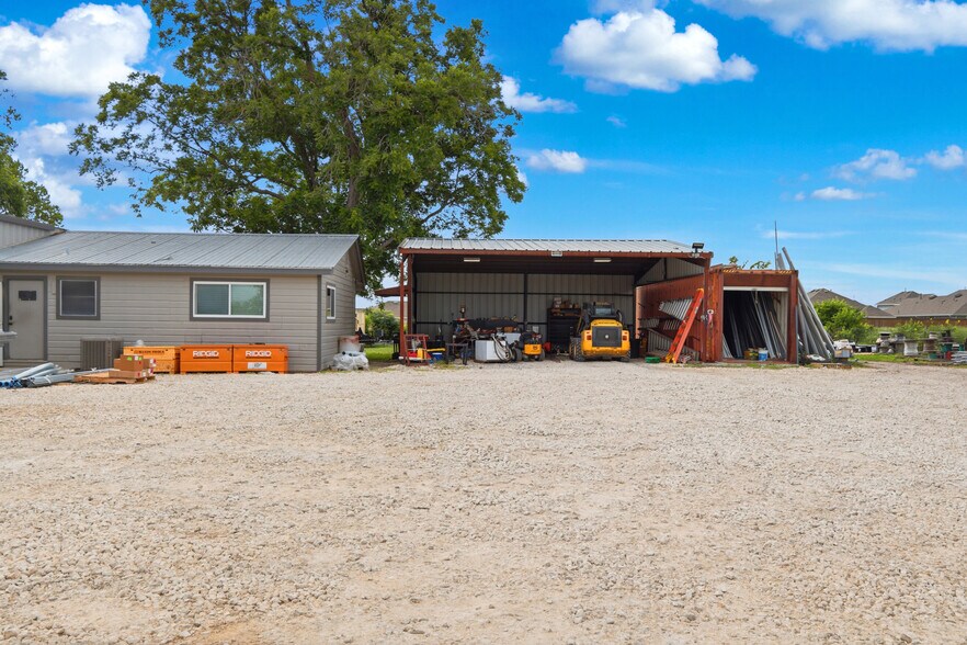 More Photos Of 1512 Posey Rd, San Marcos Office For Sale