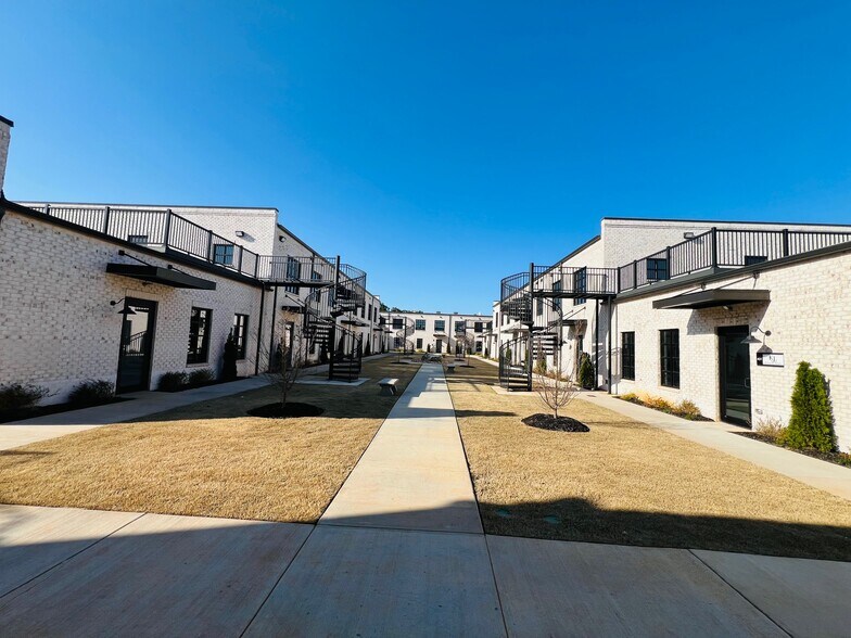 More Photos Of 1740 Grassland Pky, Alpharetta Office For Sale