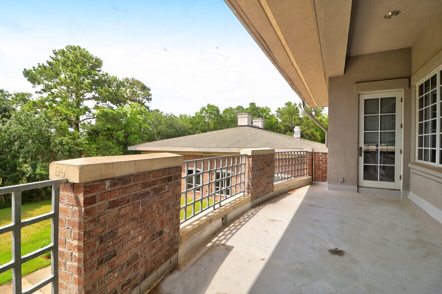 More Photos Of 146 Fairchild St, Charleston Office For Lease