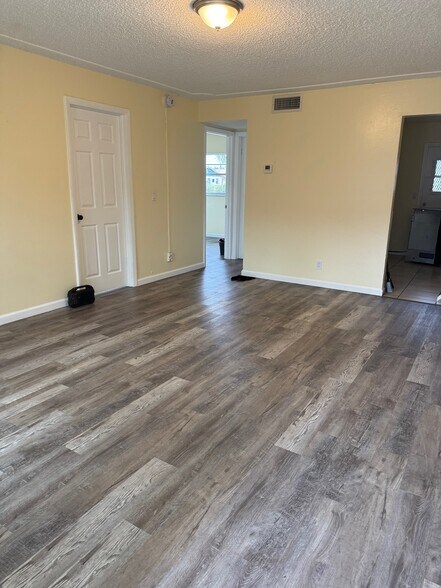 More Photos Of 712-714 S F St, Lake Worth Apartments For Sale