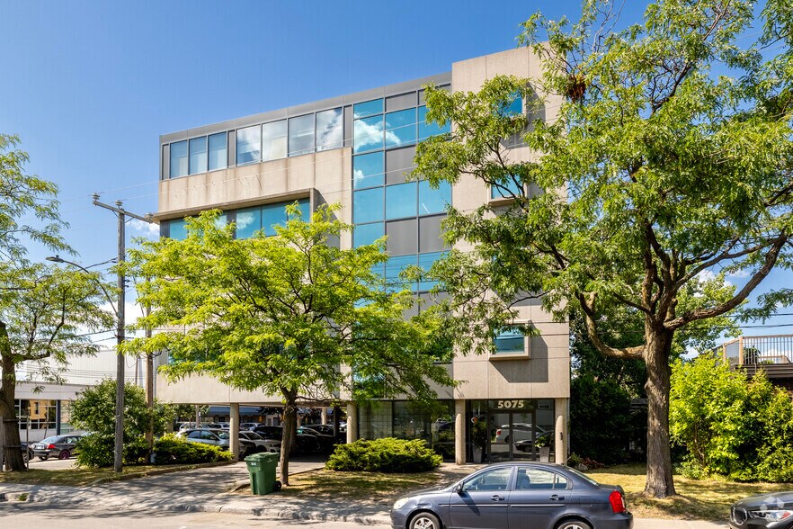 More Photos Of 5075 Rue de Sorel, Montréal Office Residential For Sale