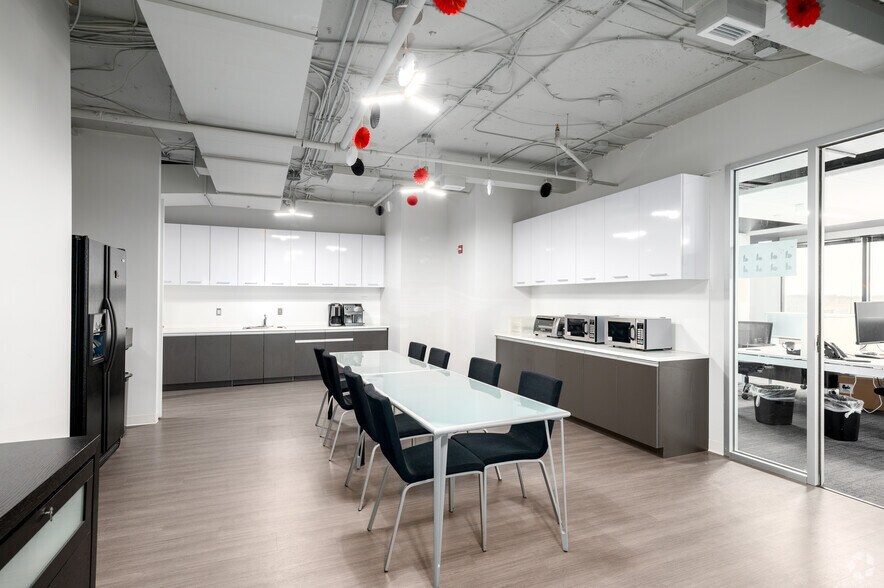 More Photos Of 7474 Greenway Center Dr, Greenbelt Office For Lease