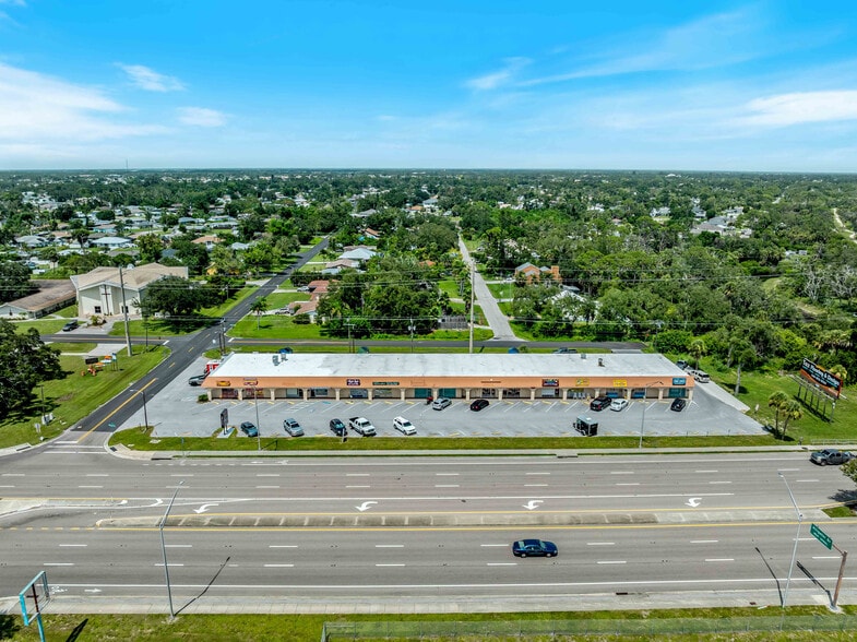 More Photos Of 2001-2049 S Tamiami Trl, Venice Storefront Retail Office For Lease