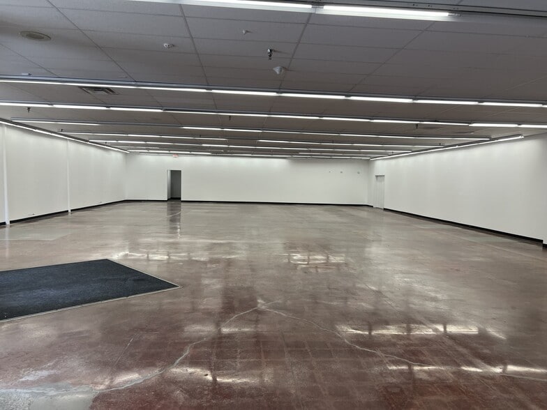 More Photos Of 6232 Mission St, Daly City Freestanding For Lease