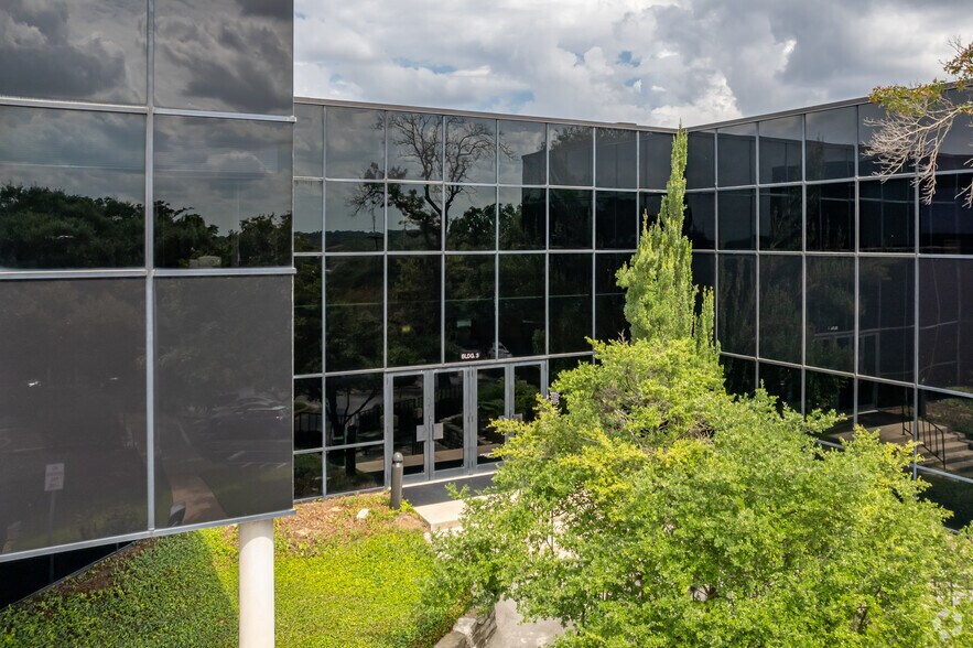 More Photos Of 8140 MoPac Expy N, Austin Office For Lease