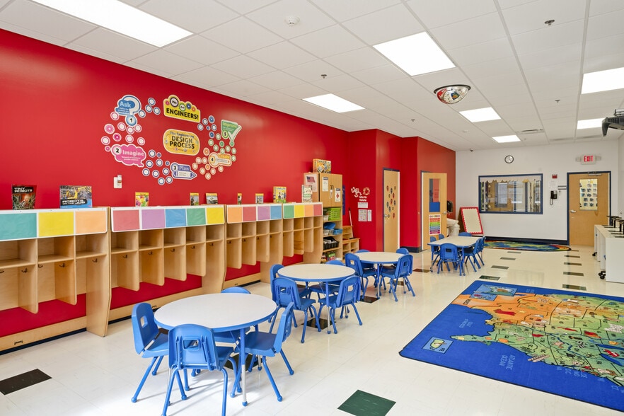 More Photos Of 42885 Orchard Oriole Dr, Ashburn Daycare Center For Sale