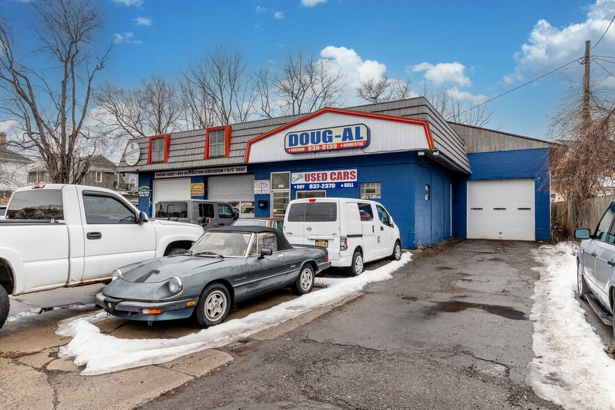 More Photos Of 252 Kenmore Ave, Buffalo Auto Repair For Sale